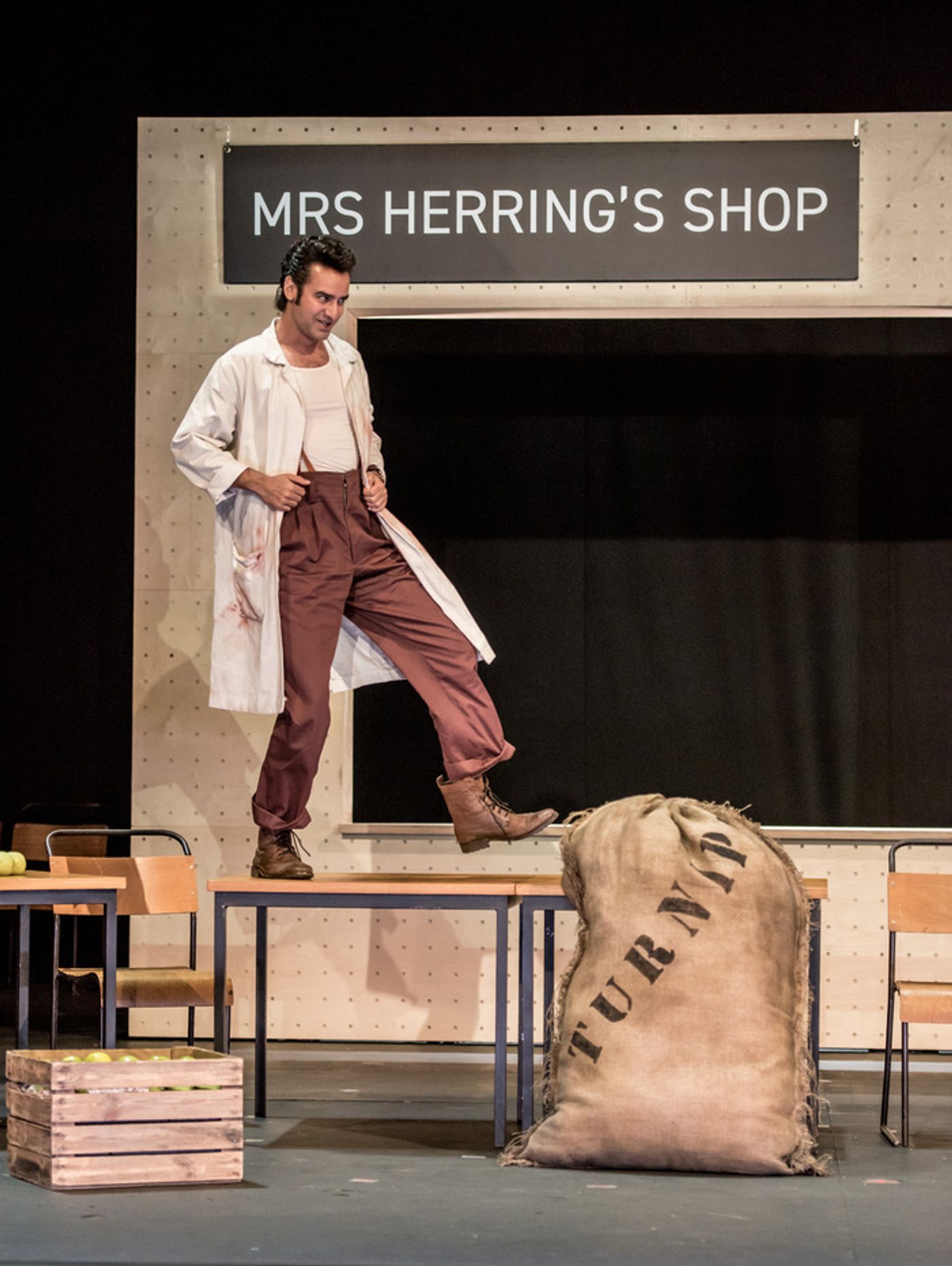 Photos: English National Opera's ALBERT HERRING  Image