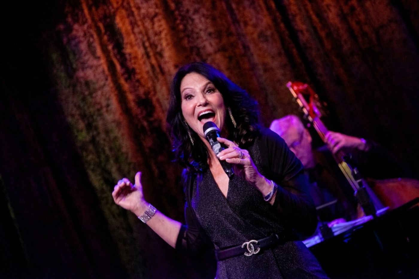 Review: Susan Mack Packs 'Em In at Birdland with 'TIS AUTUMN  Image
