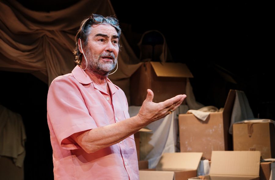 Photos: RAGDOLL at Jermyn Street Theatre. Image