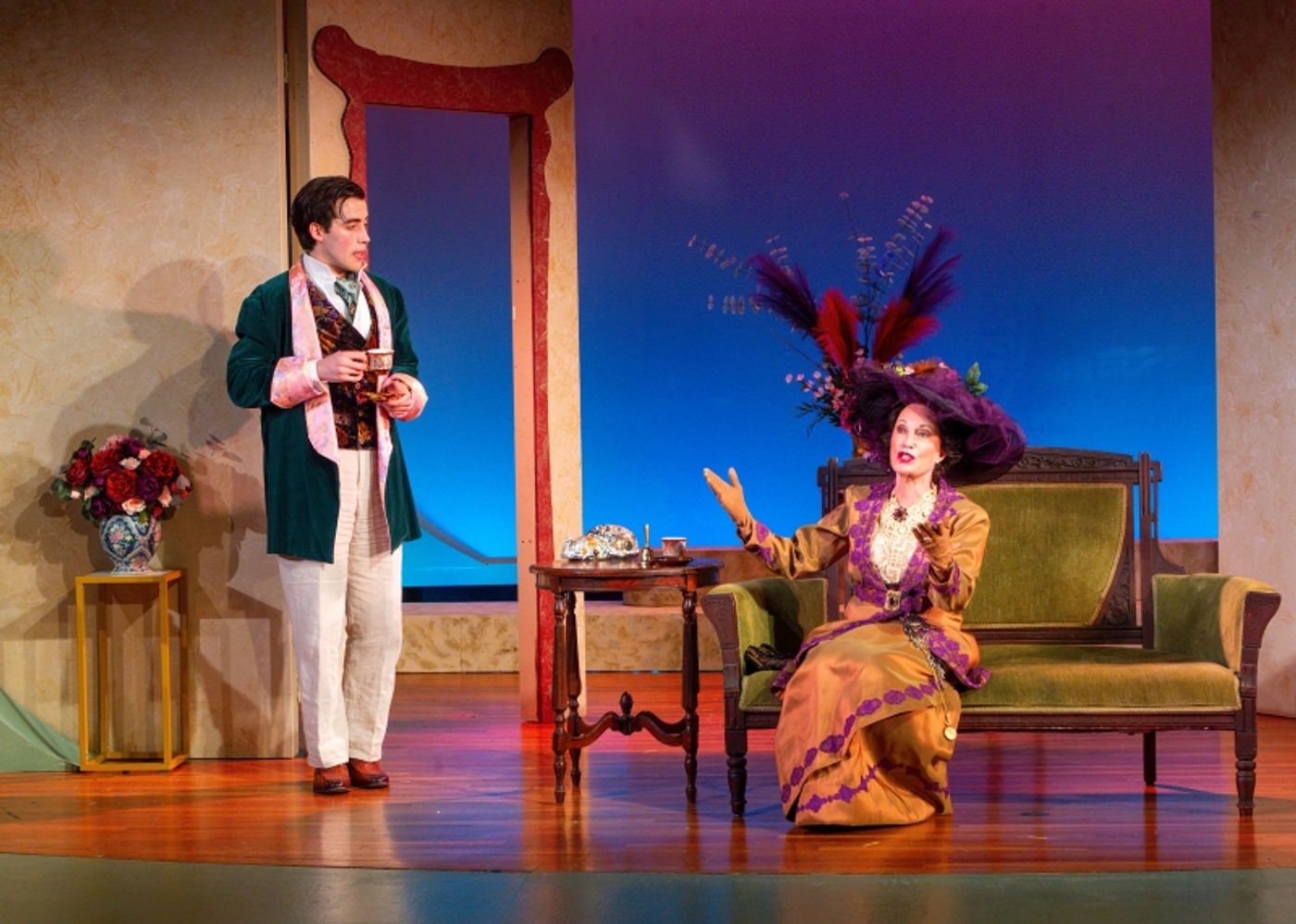 Review: THE IMPORTANCE OF BEING EARNEST at Austin Playhouse  Image