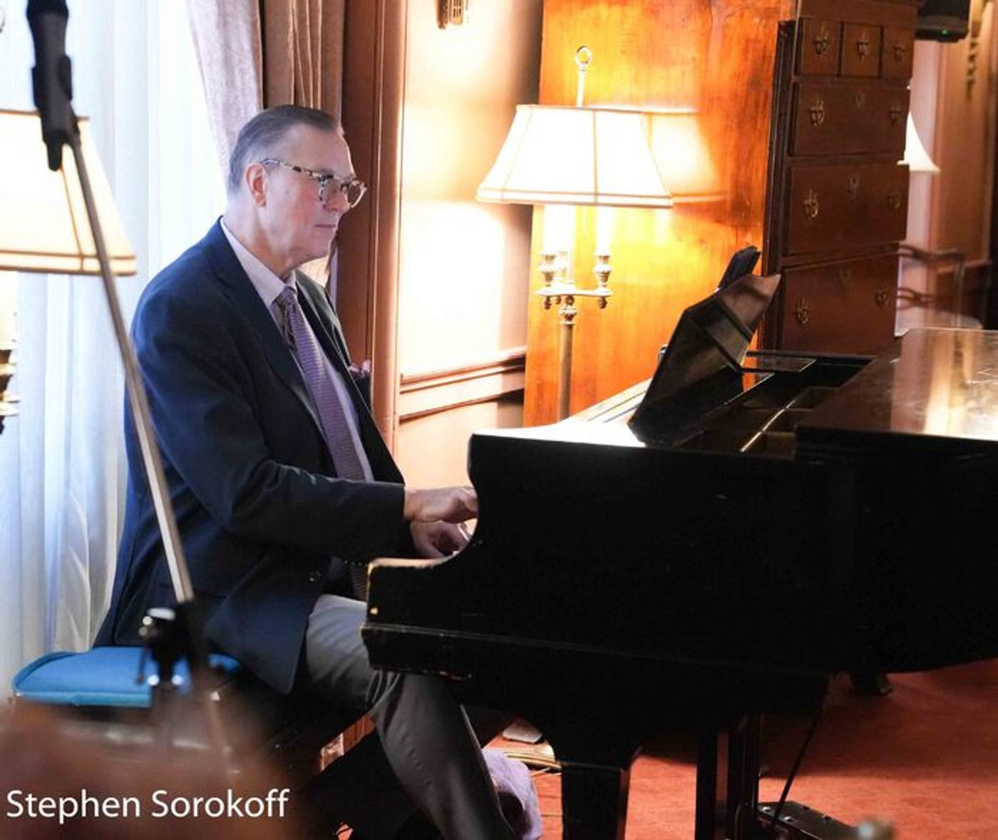 Review: The Dutch Treat Club Lunch Features Natalie Douglas  Image