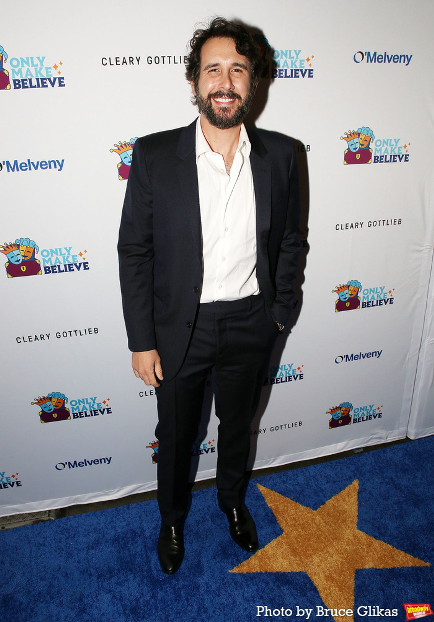 Photos: Josh Groban, Darren Criss and More Honor Anna Wintour at Only Make Believe 25th Anniversary Gala  Image