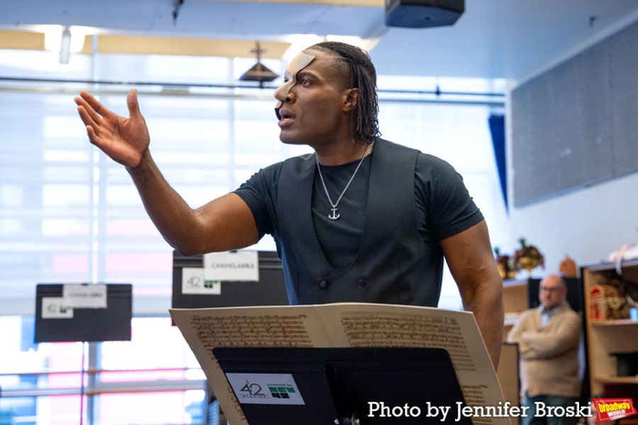 Photos: In Rehearsals for THE PHANTOM OF THE OPERA National Tour Image