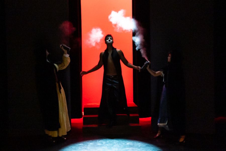 Photos: First look at Evolution Theatre Company’s DRACULA, A COMEDY OF TERRORS Image