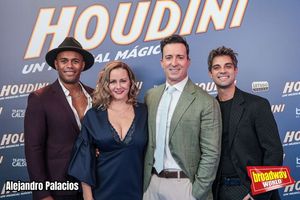 Juan Dos Santos, Julia Möller, Pablo Puyol y Christian Escuredo @ BroadwayWorld Juan Dos Santos, Julia Möller, Pablo Puyol y Christian Escuredo Photo