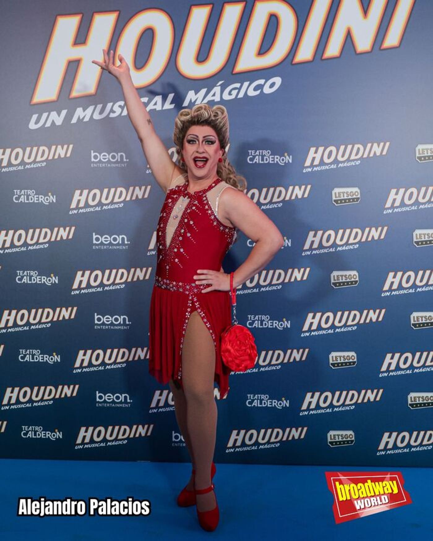 PHOTOS: Así fue la alfombra roja de HOUDINI, UN MUSICAL MÁGICO en el Teatro Calderón de Madrid PHOTOS: Así fue la alfombra roja de HOUDINI, UN MUSICAL MÁGICO en el Teatro Calderón de Madrid Image