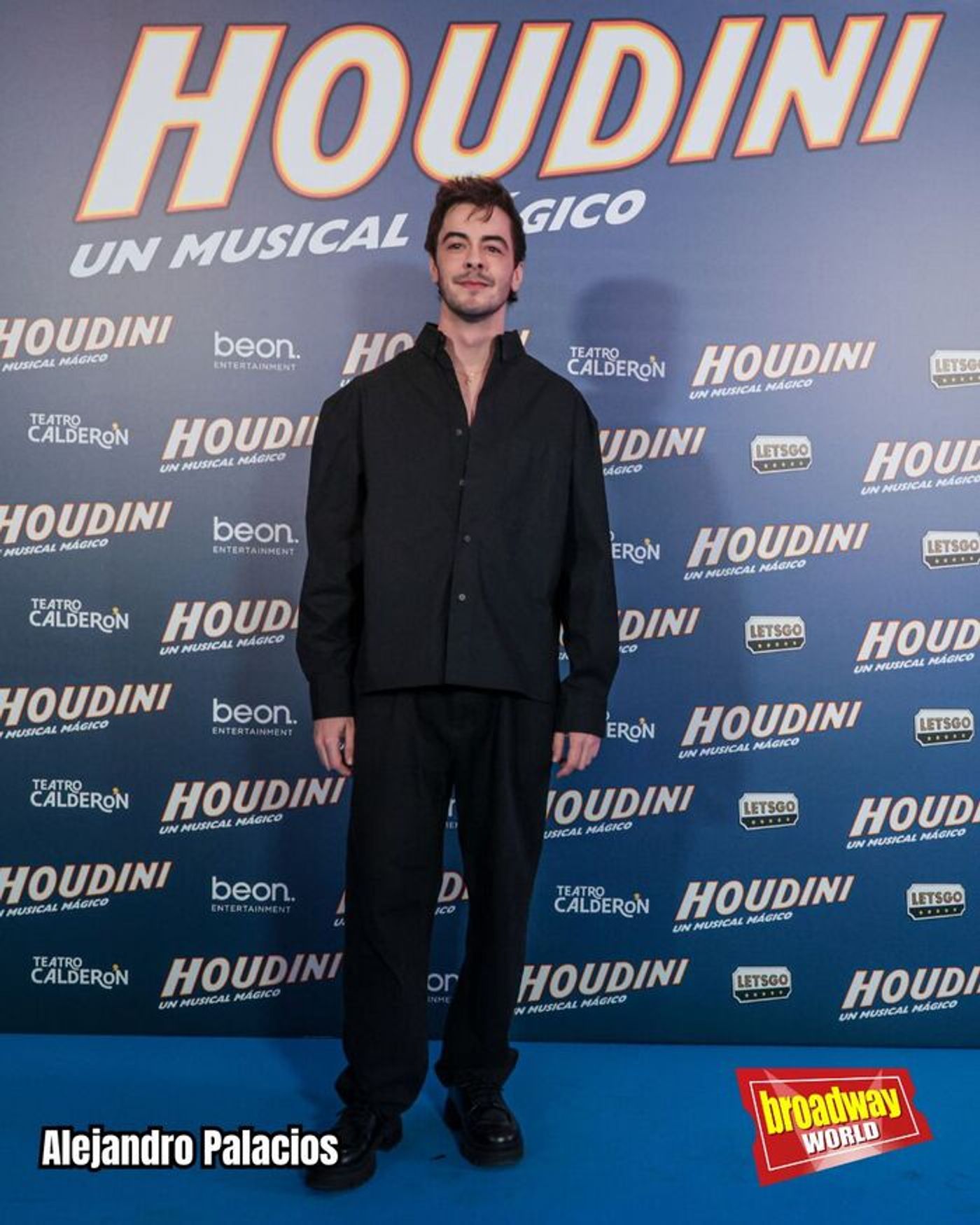 PHOTOS: Así fue la alfombra roja de HOUDINI, UN MUSICAL MÁGICO en el Teatro Calderón de Madrid PHOTOS: Así fue la alfombra roja de HOUDINI, UN MUSICAL MÁGICO en el Teatro Calderón de Madrid Image