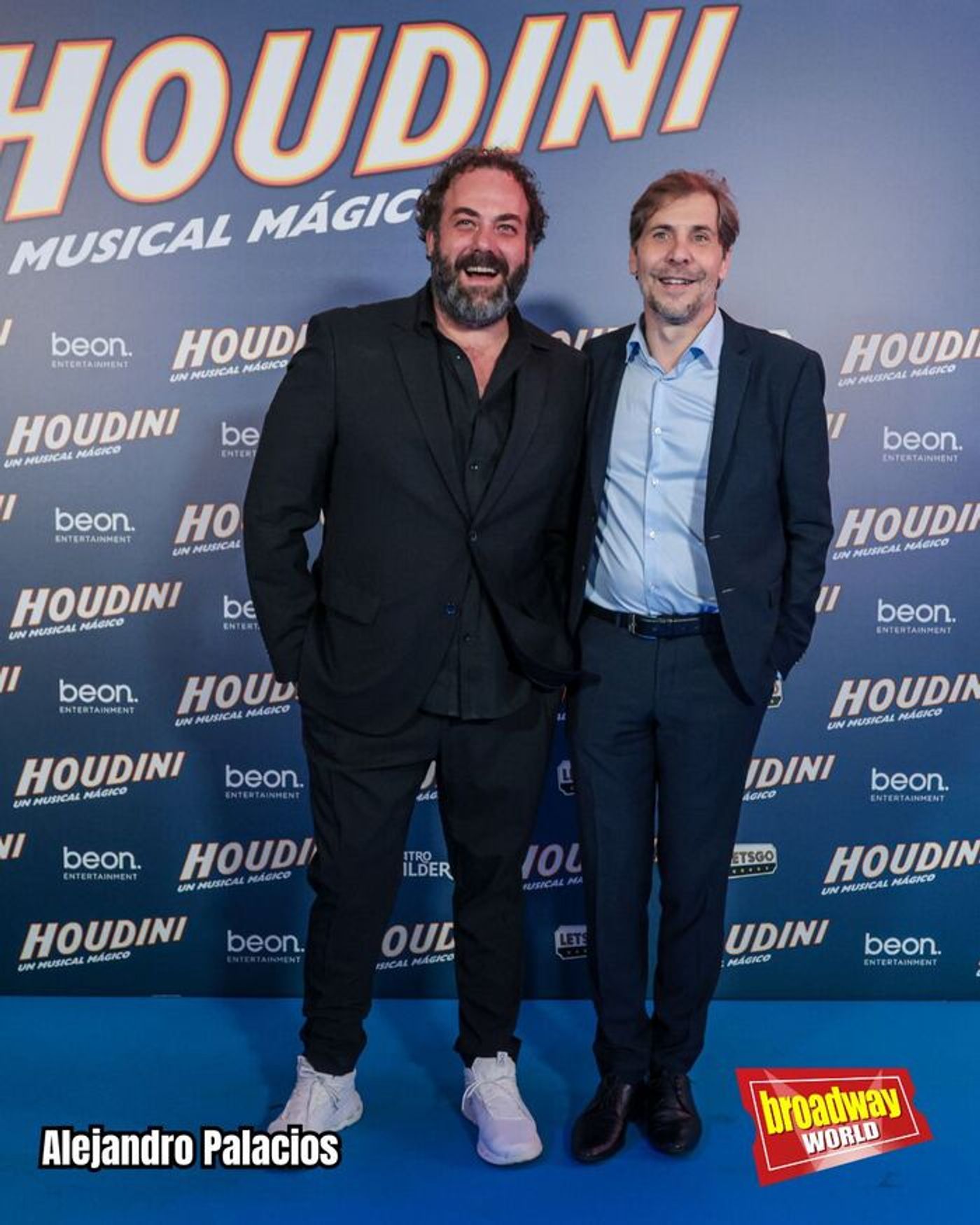 PHOTOS: Así fue la alfombra roja de HOUDINI, UN MUSICAL MÁGICO en el Teatro Calderón de Madrid PHOTOS: Así fue la alfombra roja de HOUDINI, UN MUSICAL MÁGICO en el Teatro Calderón de Madrid Image