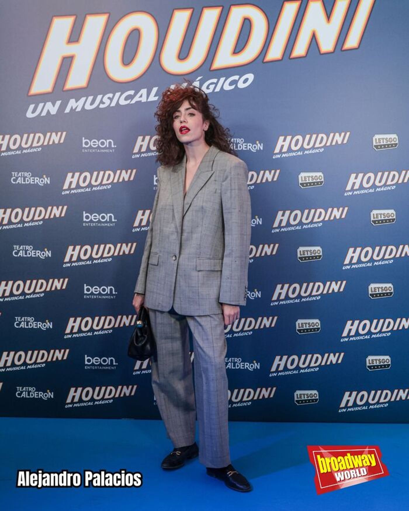 PHOTOS: Así fue la alfombra roja de HOUDINI, UN MUSICAL MÁGICO en el Teatro Calderón de Madrid PHOTOS: Así fue la alfombra roja de HOUDINI, UN MUSICAL MÁGICO en el Teatro Calderón de Madrid Image