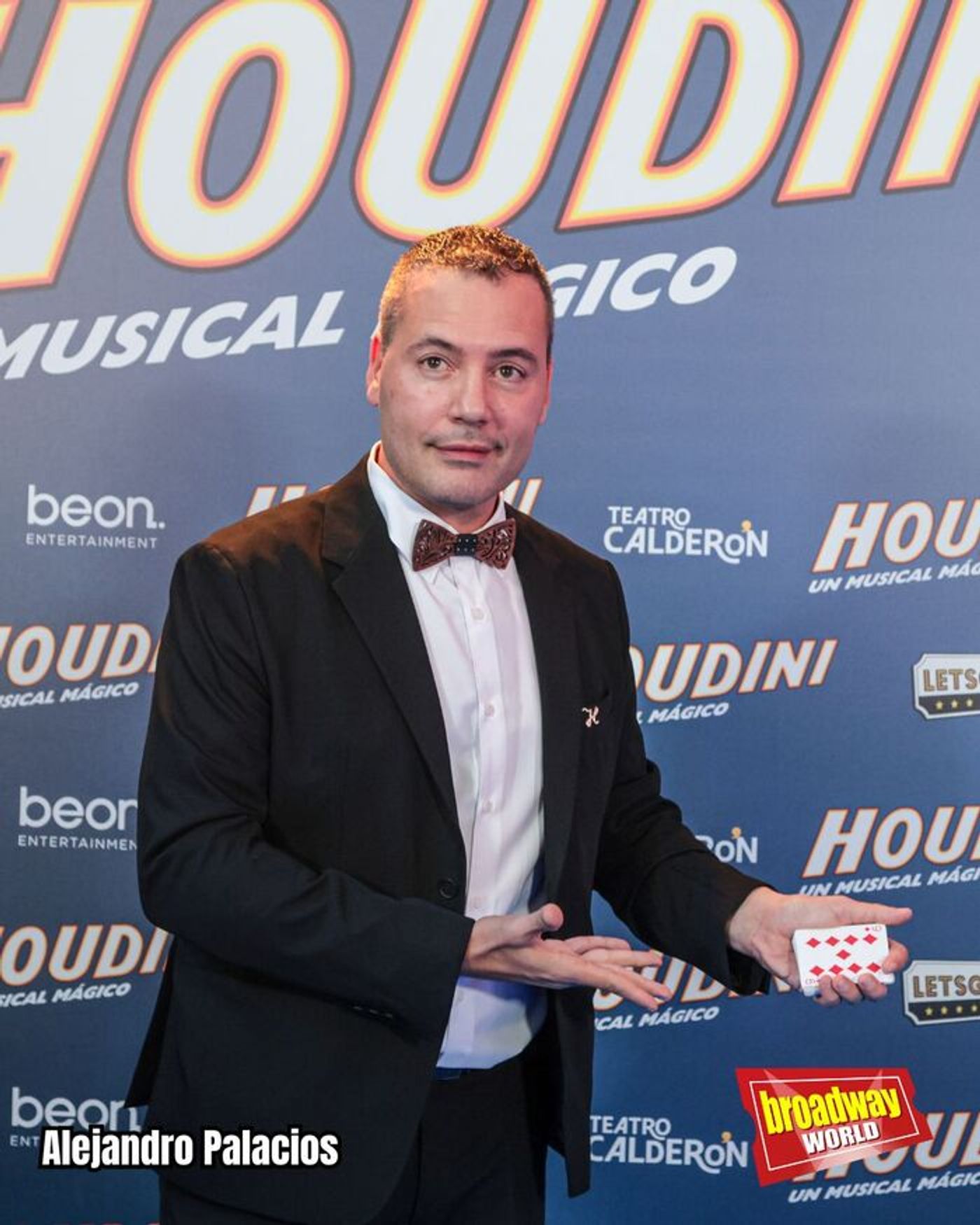 PHOTOS: Así fue la alfombra roja de HOUDINI, UN MUSICAL MÁGICO en el Teatro Calderón de Madrid PHOTOS: Así fue la alfombra roja de HOUDINI, UN MUSICAL MÁGICO en el Teatro Calderón de Madrid Image