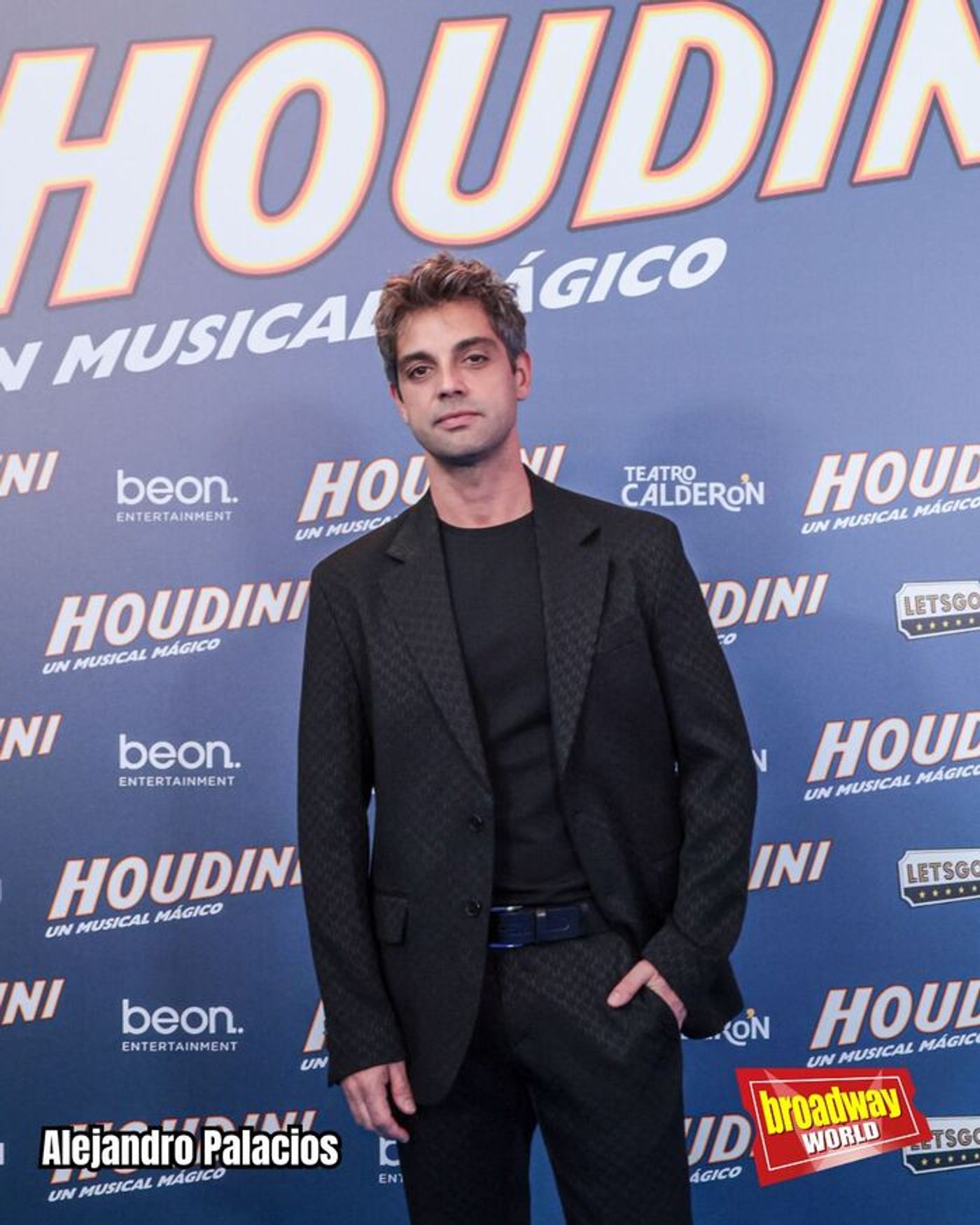 PHOTOS: Así fue la alfombra roja de HOUDINI, UN MUSICAL MÁGICO en el Teatro Calderón de Madrid PHOTOS: Así fue la alfombra roja de HOUDINI, UN MUSICAL MÁGICO en el Teatro Calderón de Madrid Image