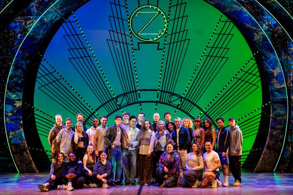 Jon M. Chu and full cast  Photo