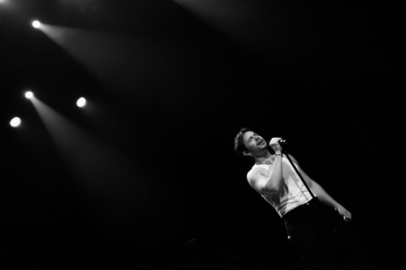 Review: David Archuleta Otherworldly In EARTHLY DELIGHTS at Gramercy Theatre  Image