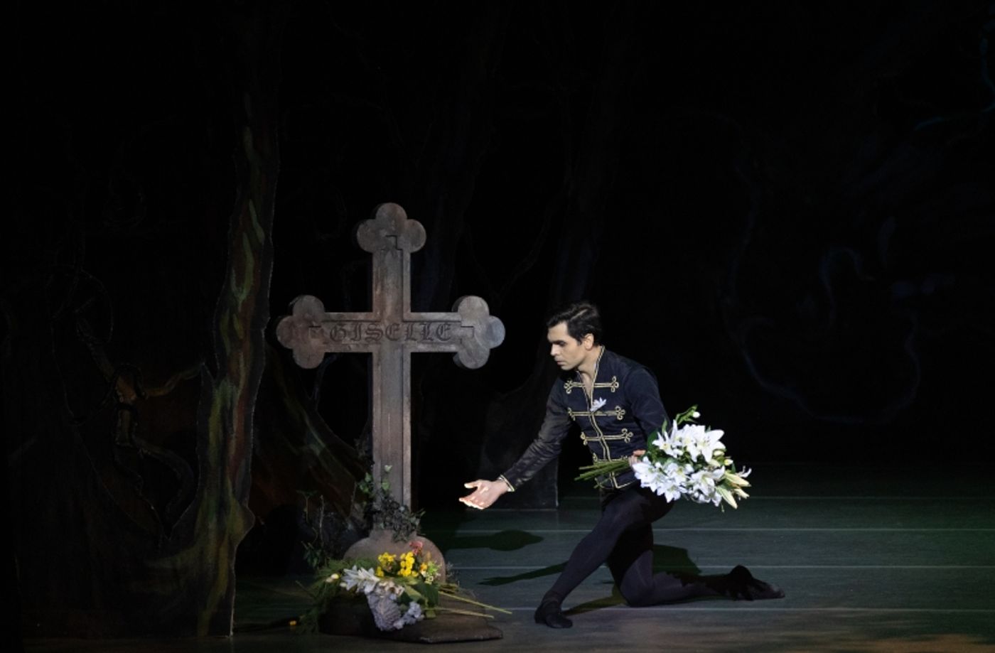 Review: AMERICAN REPERTORY BALLET’S GISELLE Haunts, Delights Audiences at New Brunswick Performing Arts Center  Image