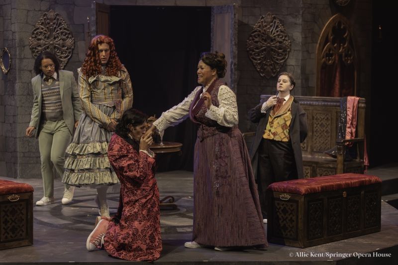 Review: DRACULA: A COMEDY OF TERRORS at Springer Opera House Image