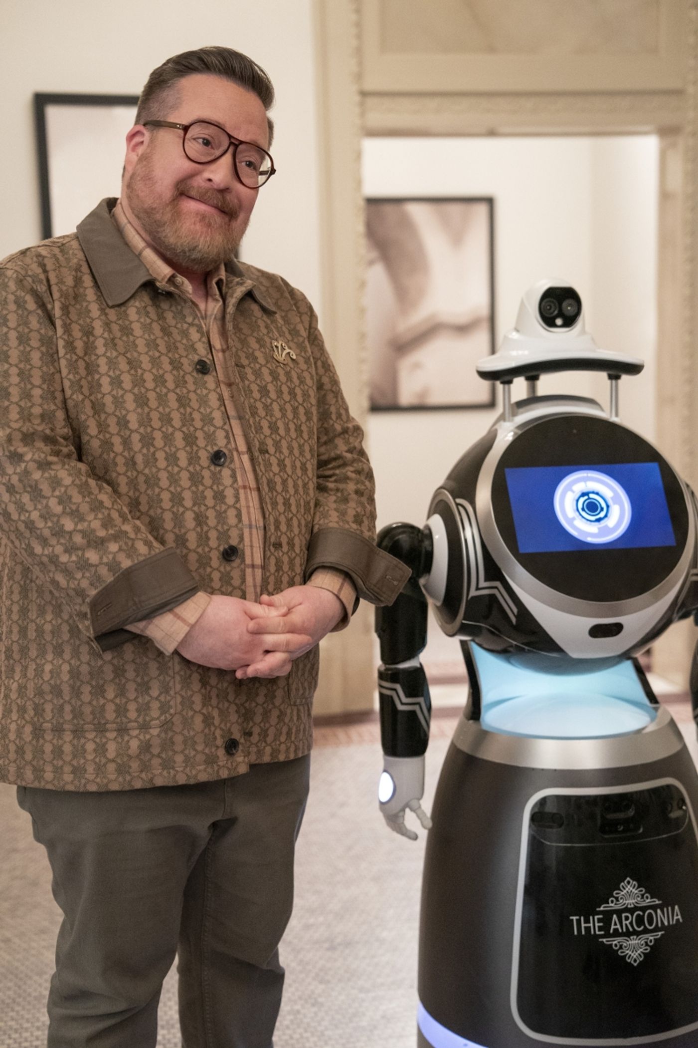 Exclusive: Michael Cyril Creighton on the Evolution of Howard Morris in ONLY MURDERS IN THE BUILDING  Image