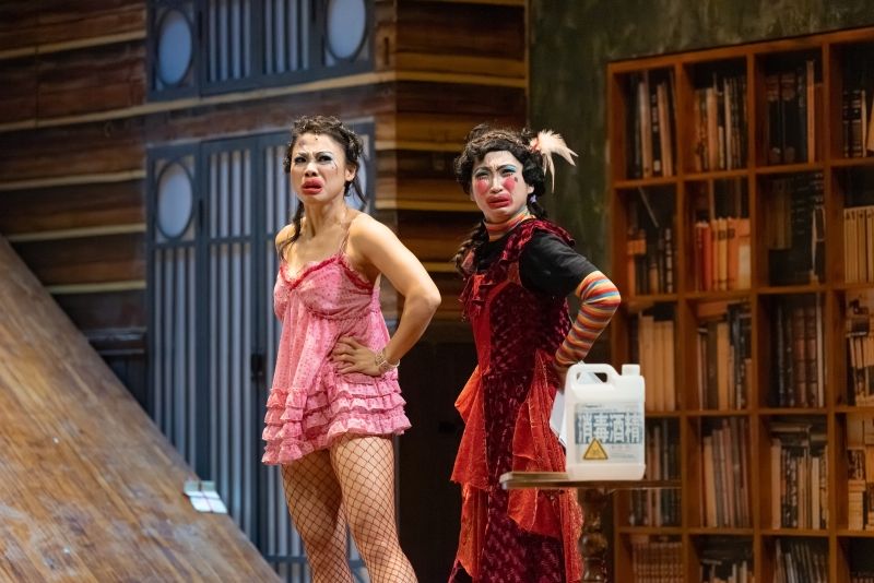 Review: THE PLAY THAT GOES WRONG at Kwai Tsing Theatre Image