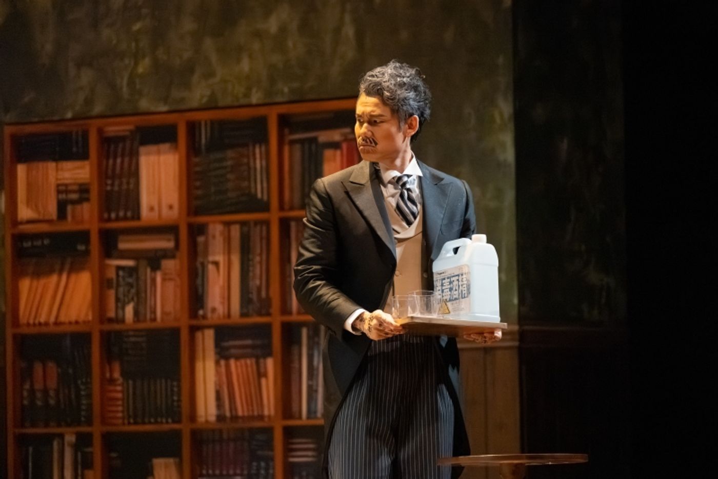 Review: THE PLAY THAT GOES WRONG at Kwai Tsing Theatre Review: THE PLAY THAT GOES WRONG at Kwai Tsing Theatre Image