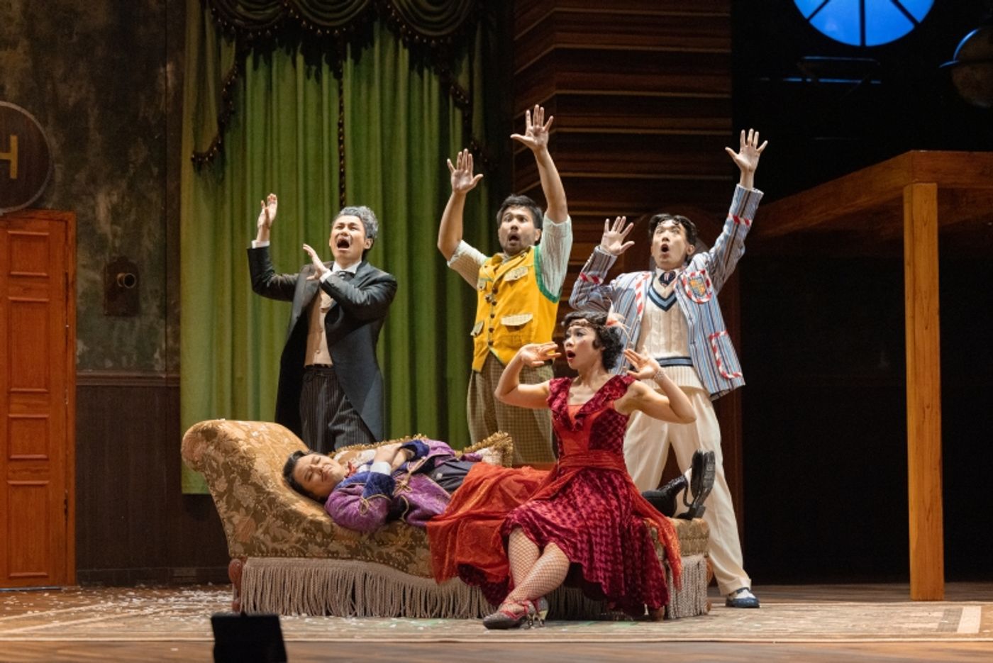 Review: THE PLAY THAT GOES WRONG at Kwai Tsing Theatre  Image
