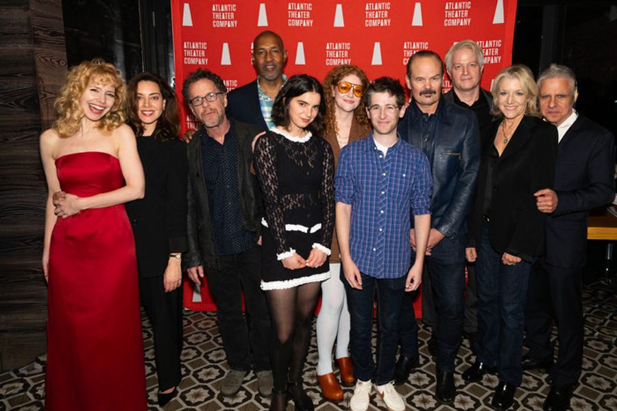 Photos: Aubrey Plaza Shines at LET'S LOVE! Opening Night  Image