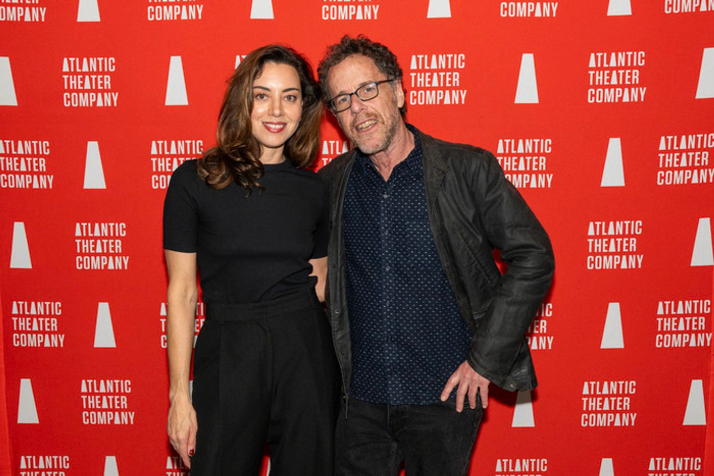 Photos: Aubrey Plaza Shines at LET'S LOVE! Opening Night  Image