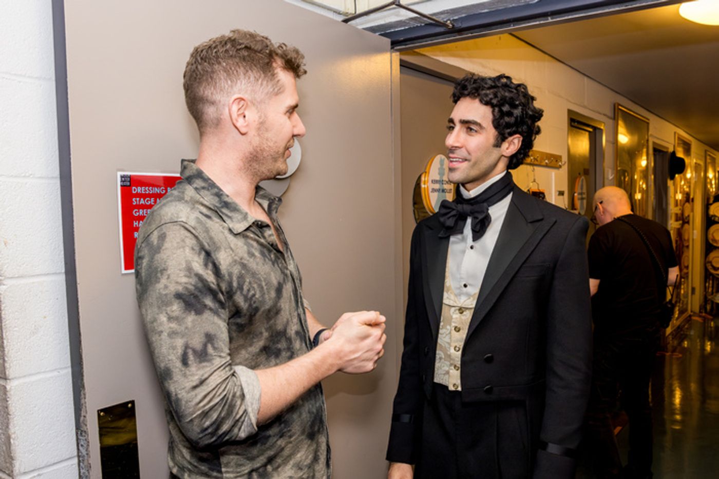 Photos: Magicians Meet! Rob Lake Visits 'Houdini' at RAGTIME Photos: Magicians Meet! Rob Lake Visits 'Houdini' at RAGTIME Image