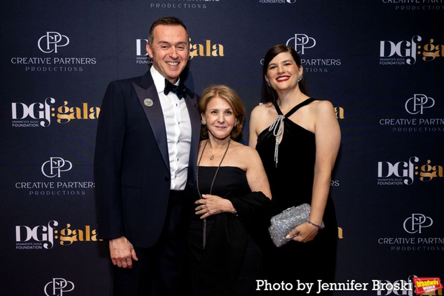 Photos: Stars Walk the Red Carpet at the Dramatists Guild Foundation Gala  Image