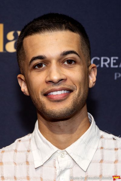 Jordan Fisher Photo