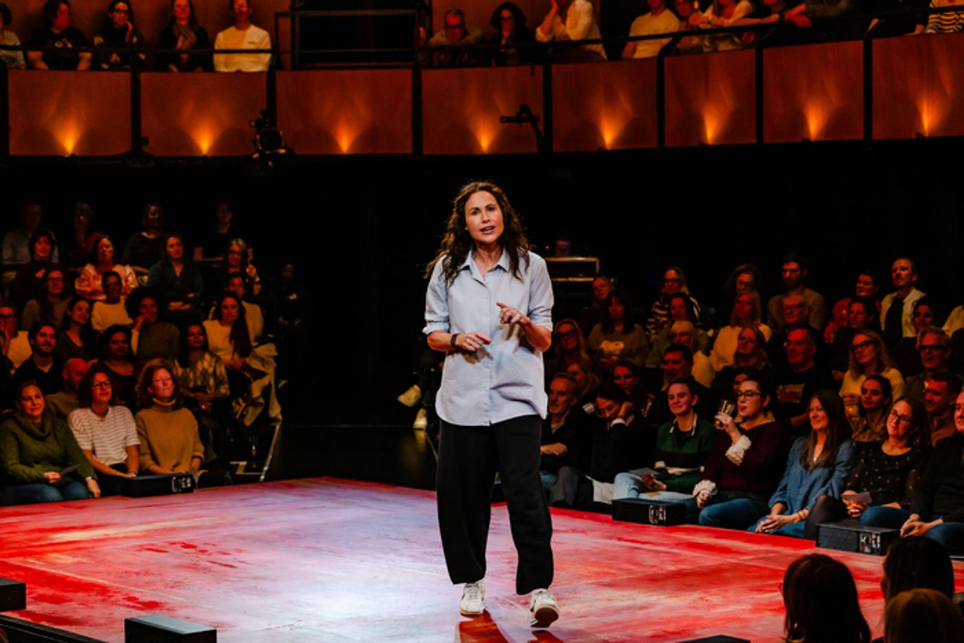 Photos: Minnie Driver in EVERY BRILLIANT THING @sohoplace  Image