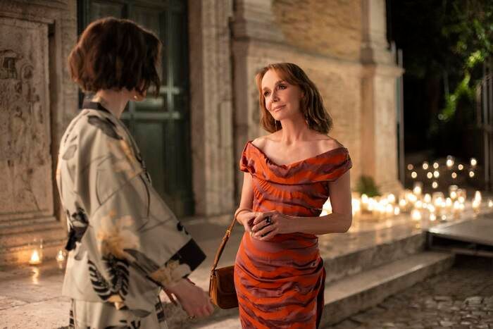 Video/Photos: Watch the First Teaser for EMILY IN PARIS Season 5 Video/Photos: Watch the First Teaser for EMILY IN PARIS Season 5 Image