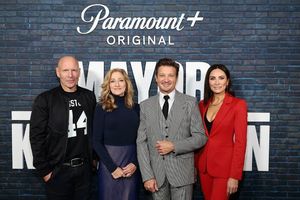 Hugh Dillon, Edie Falco, Jeremy Renner, and Laura Benanti @ BroadwayWorld Hugh Dillon, Edie Falco, Jeremy Renner, and Laura Benanti Photo