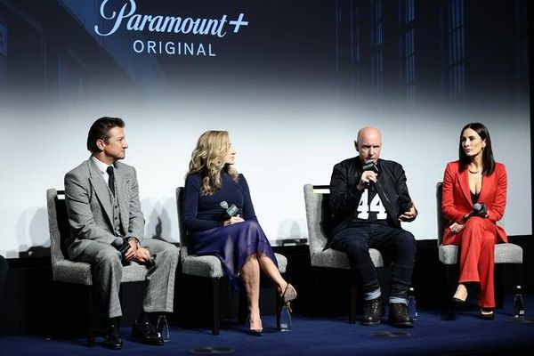 Jeremy Renner, Edie Falco, Hugh Dillon, and Laura Benanti  Photo