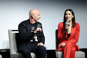 Hugh Dillon and Laura Benanti  Photo