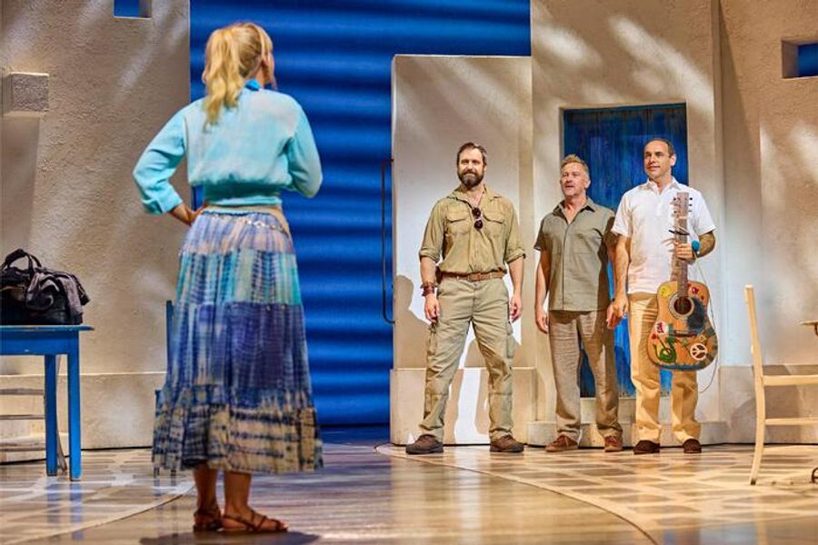 Photos: MAMMA MIA! West End Finds New Cast Image