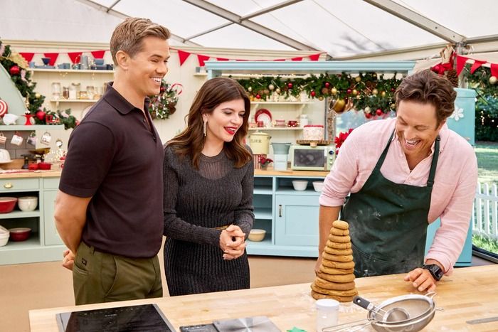 Video/Photos: First-Look at THE GREAT AMERICAN BAKING SHOW: CELEBRITY HOLIDAY Special with Andrew Rannells Video/Photos: First-Look at THE GREAT AMERICAN BAKING SHOW: CELEBRITY HOLIDAY Special with Andrew Rannells Image
