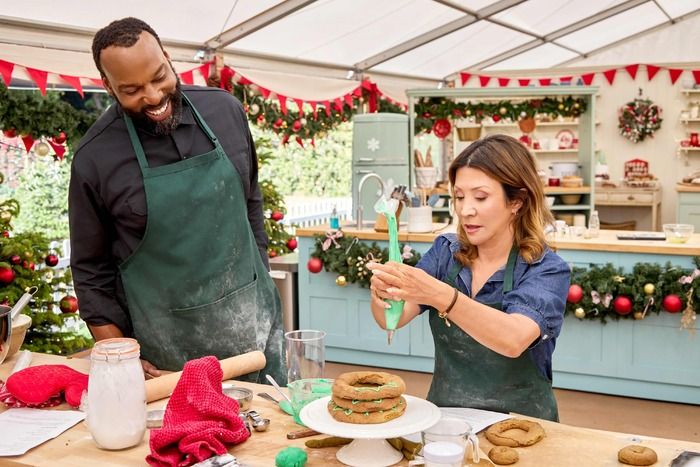 Video/Photos: First-Look at THE GREAT AMERICAN BAKING SHOW: CELEBRITY HOLIDAY Special with Andrew Rannells Video/Photos: First-Look at THE GREAT AMERICAN BAKING SHOW: CELEBRITY HOLIDAY Special with Andrew Rannells Image