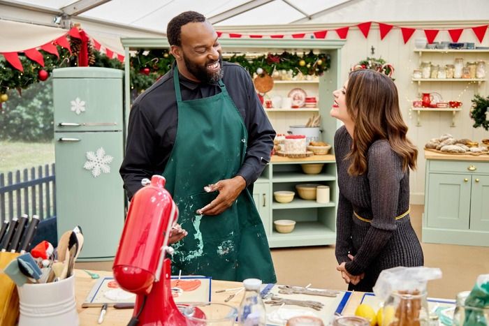 Video/Photos: First-Look at THE GREAT AMERICAN BAKING SHOW: CELEBRITY HOLIDAY Special with Andrew Rannells Video/Photos: First-Look at THE GREAT AMERICAN BAKING SHOW: CELEBRITY HOLIDAY Special with Andrew Rannells Image