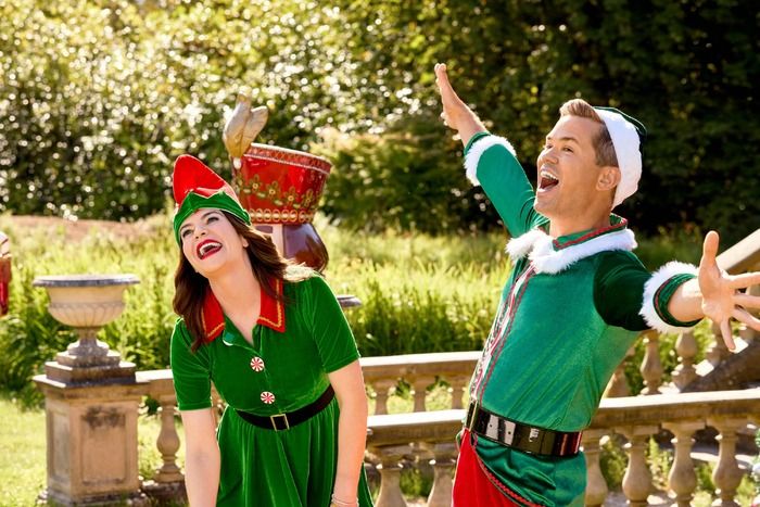 Video/Photos: First-Look at THE GREAT AMERICAN BAKING SHOW: CELEBRITY HOLIDAY Special with Andrew Rannells Video/Photos: First-Look at THE GREAT AMERICAN BAKING SHOW: CELEBRITY HOLIDAY Special with Andrew Rannells Image