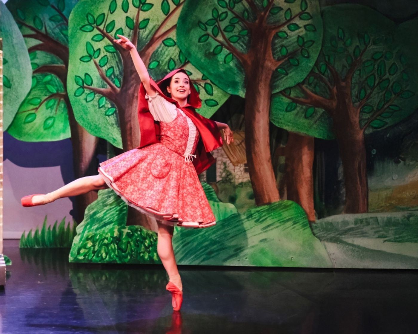 Review: NORTHERN BALLET: LITTLE RED RIDING HOOD, Royal Ballet And Opera  Image