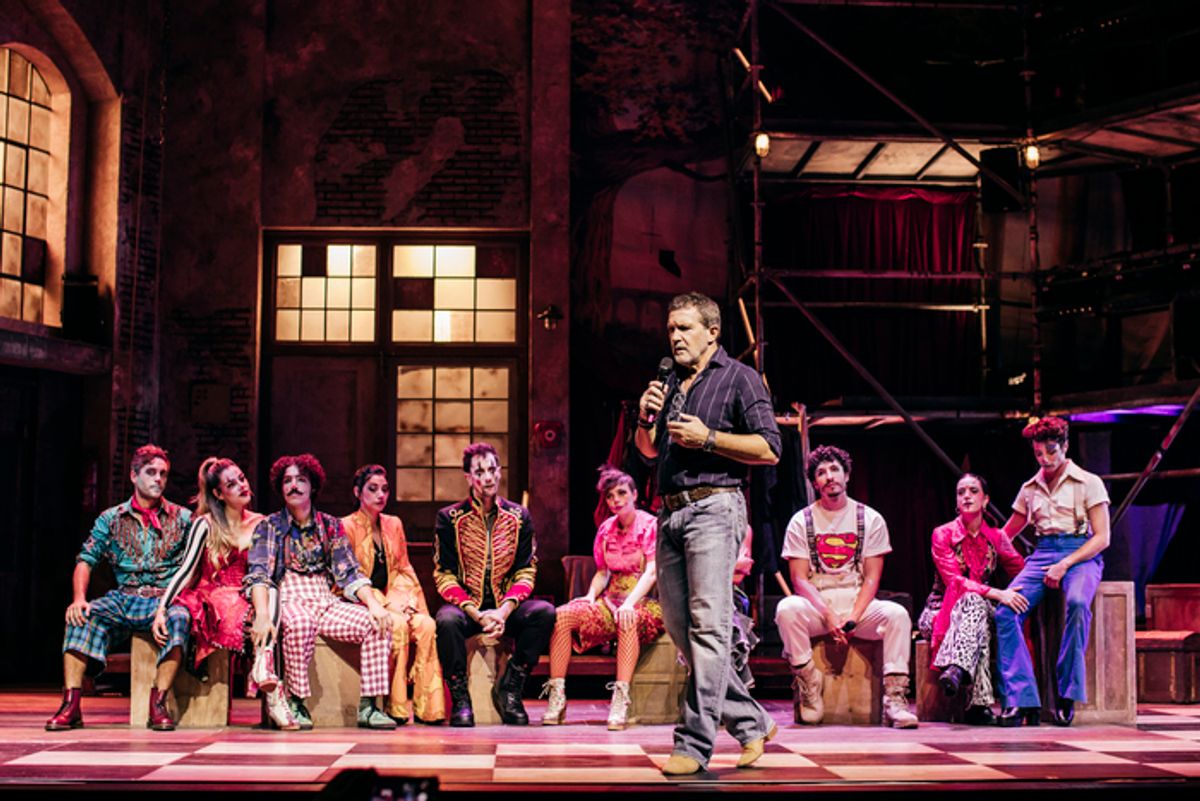 Antonio Banderas y el reparto de GODSPELL at 