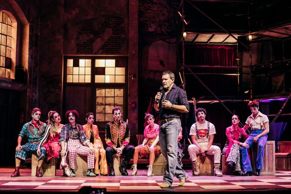 Antonio Banderas y el reparto de GODSPELL Photo