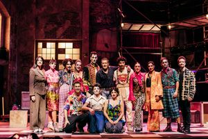 Antonio Banderas y el reparto de GODSPELL Photo