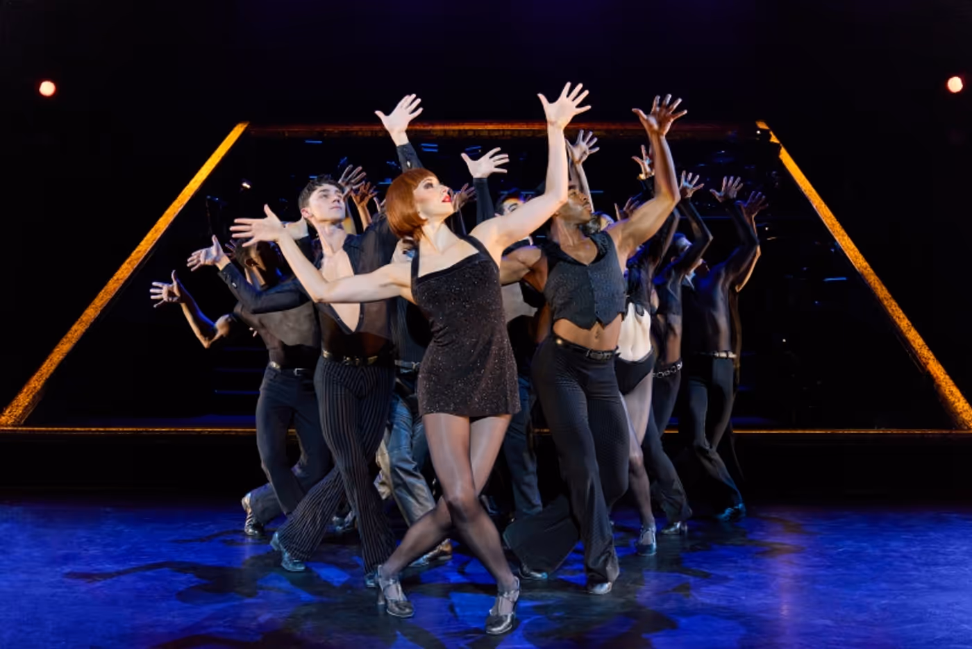 Review: CHICAGO at The 5th Avenue Theatre  Image
