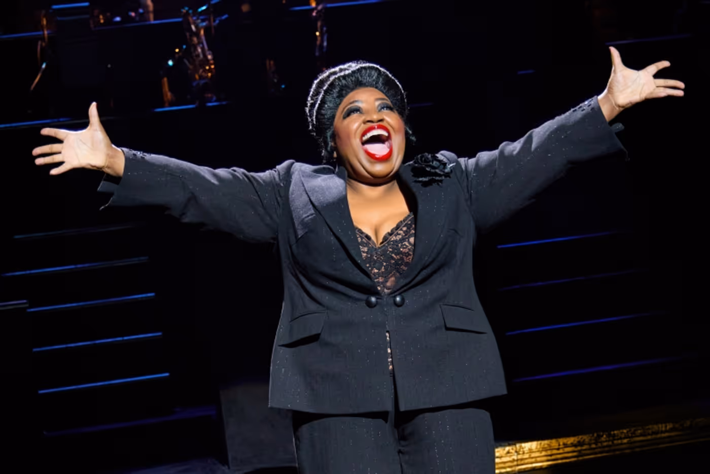 Review: CHICAGO at The 5th Avenue Theatre  Image
