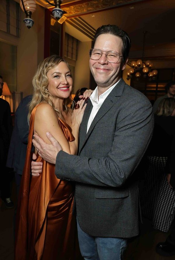 Kate Hudson and Ike Barinholtz  Photo