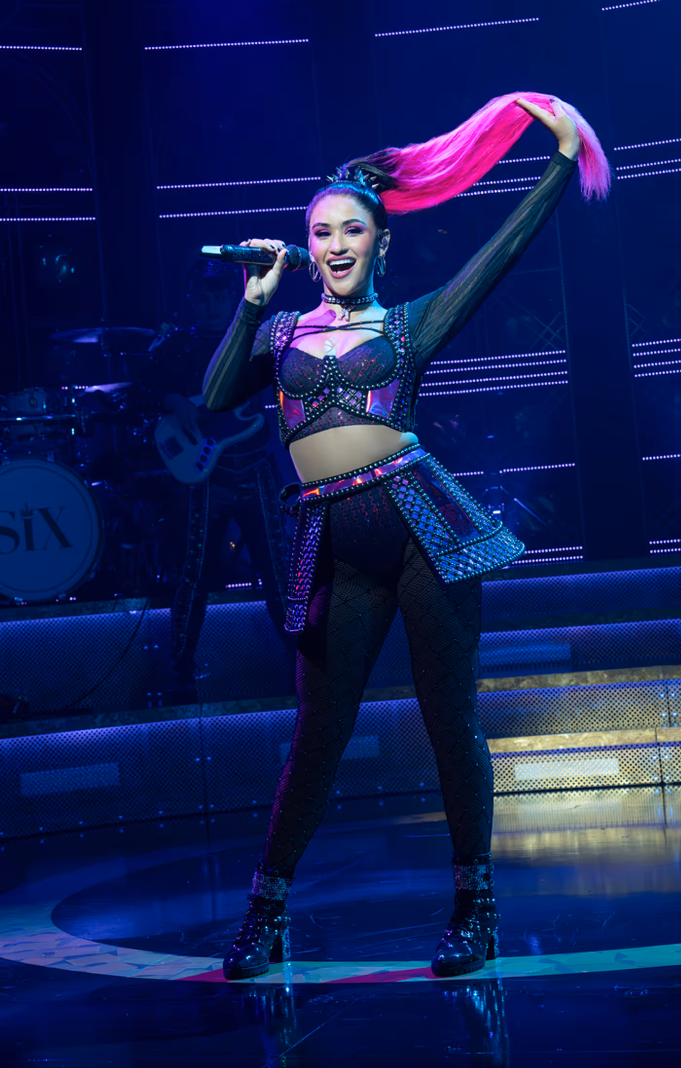 Photos: Emma Elizabeth Smith, Nella Cole and More in SIX Tour  Image