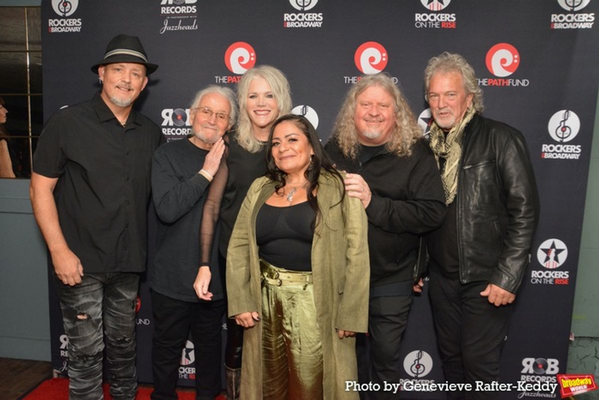 Lisa Lisa with Jefferson StarshipJude Gold, David Freiberg, Cathy Richardon, Chris Smith and Donny Baldwin at 