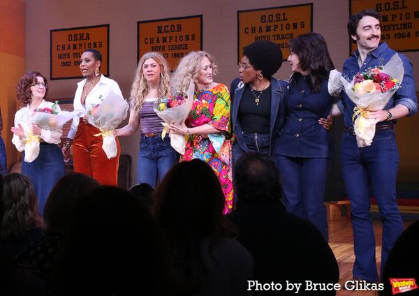 Betsy Aidem, Kedren Spencer, Susannah Flood, LeeAnne Hutchison, Kristolyn Lloyd, Iren Photo