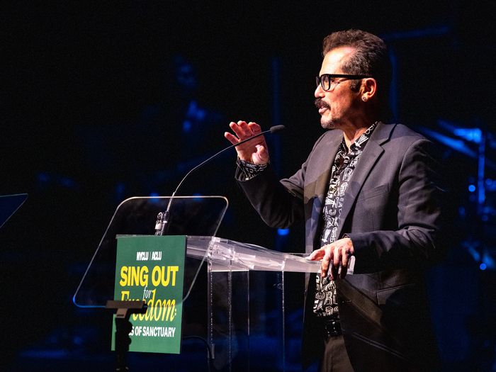 Photos: Ariana DeBose, Erich Bergen, and More at the NYCLU and ACLU 'Sing Out for Freedom' Concert — photo 17 of 27