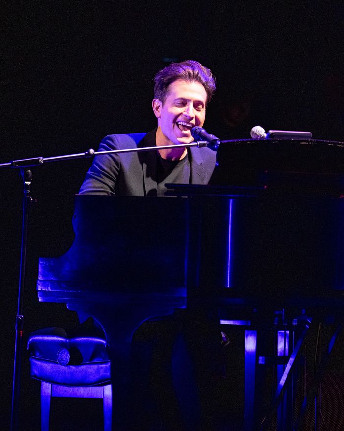 Photos: Ariana DeBose, Erich Bergen, and More at the NYCLU and ACLU 'Sing Out for Freedom' Concert — photo 16 of 27